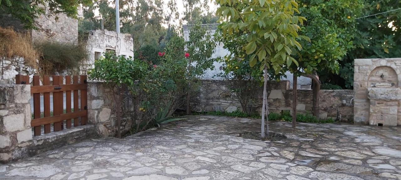 Small Traditional House In Asfendiou Kos Agios Dimitrios  Buitenkant foto